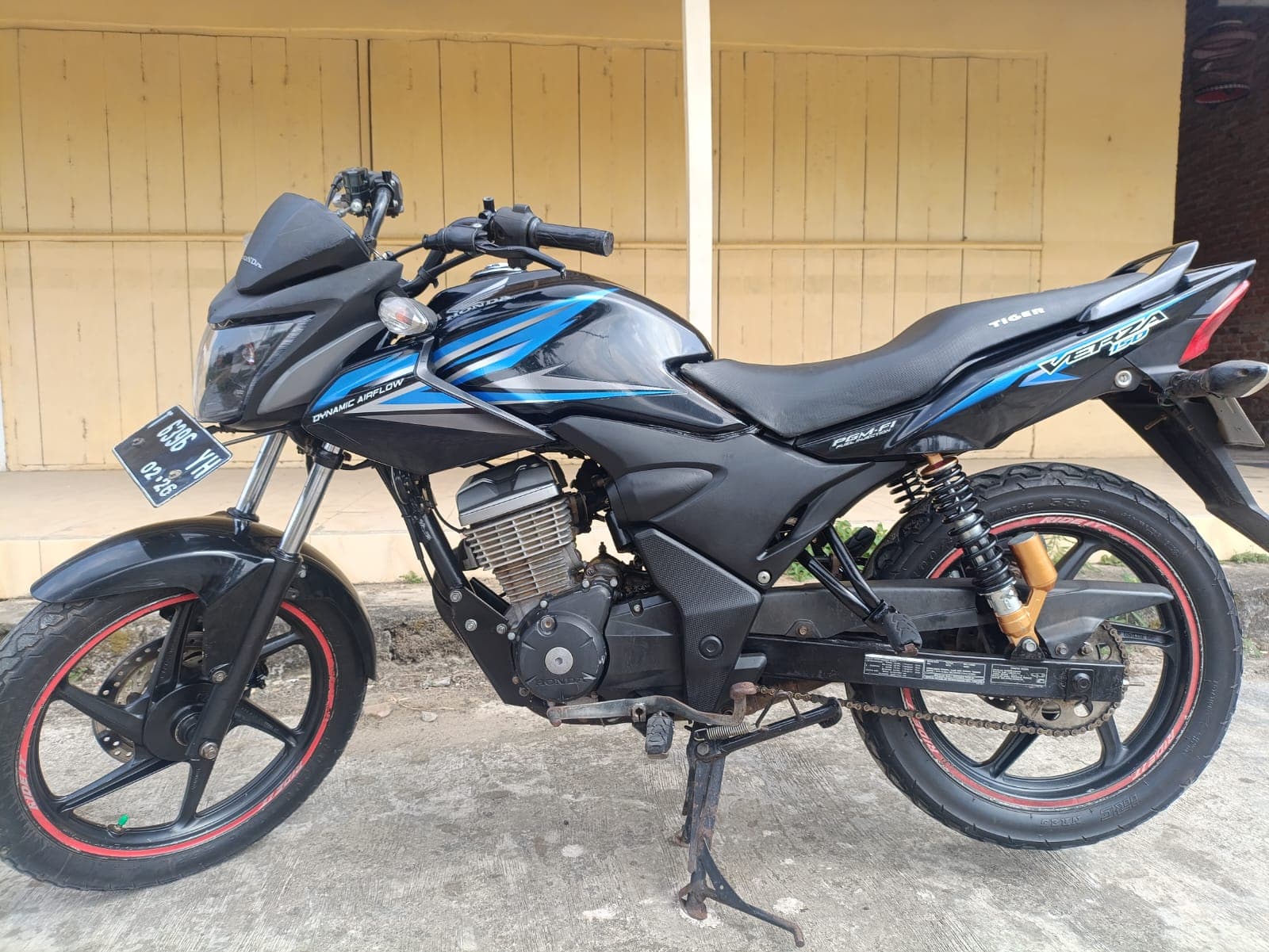 Gambar motor 2