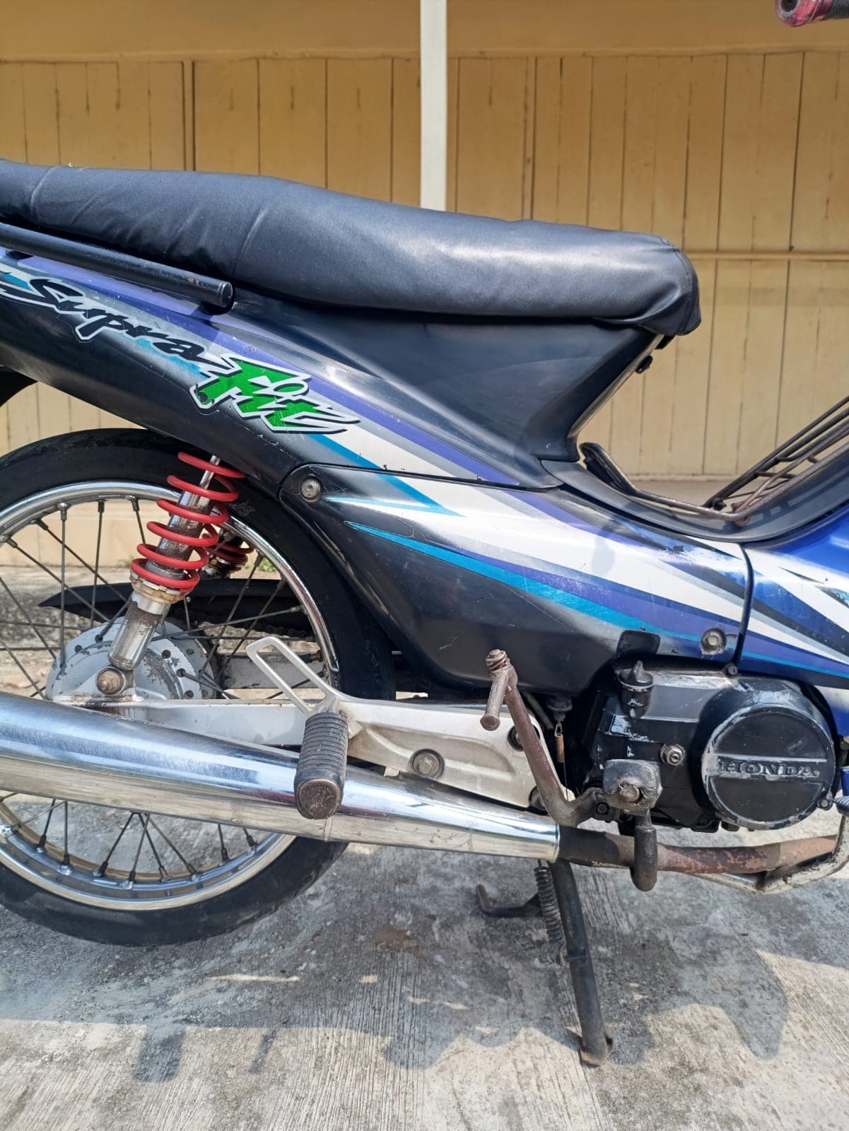 Gambar motor 3