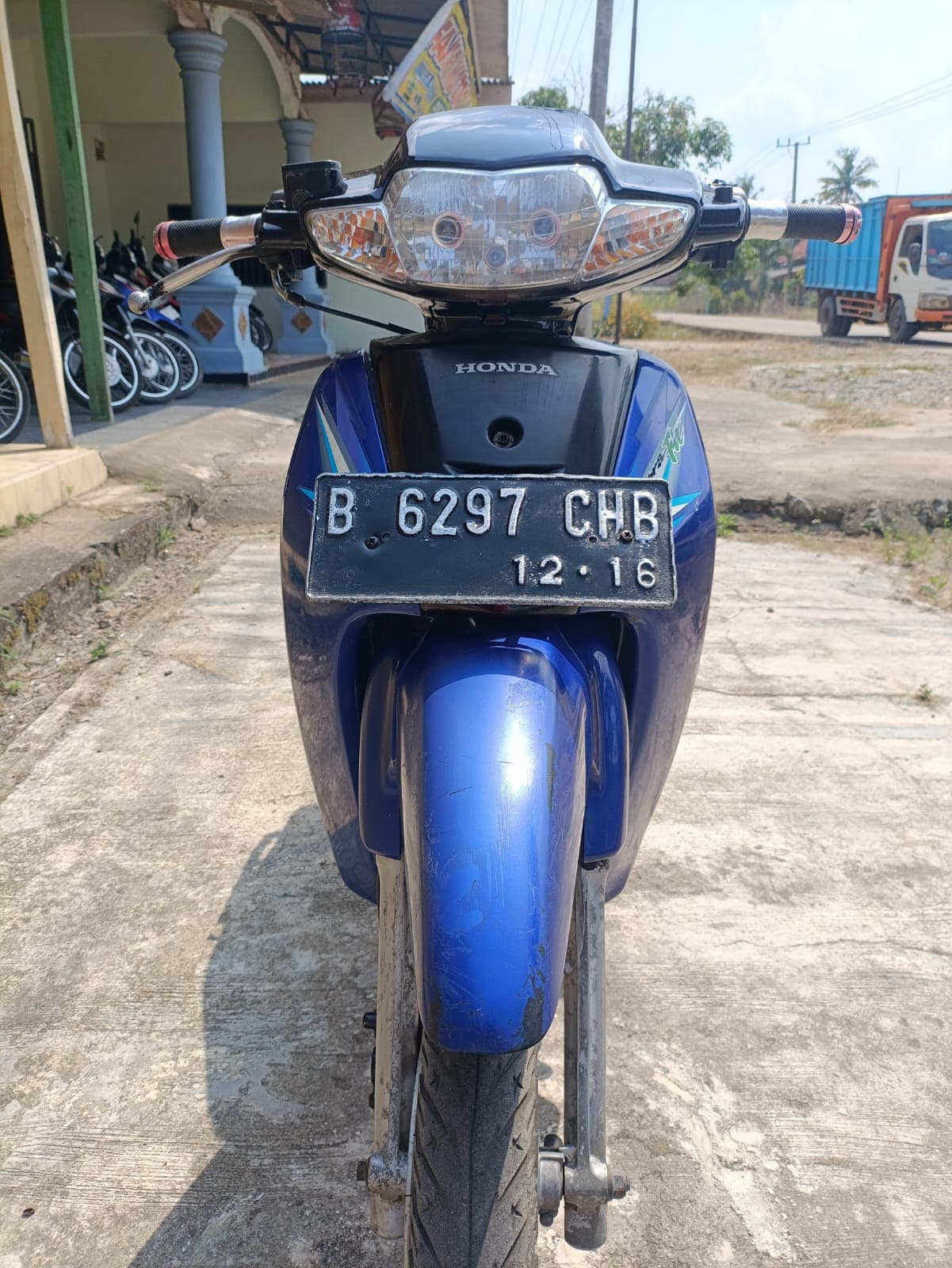 Gambar motor 4