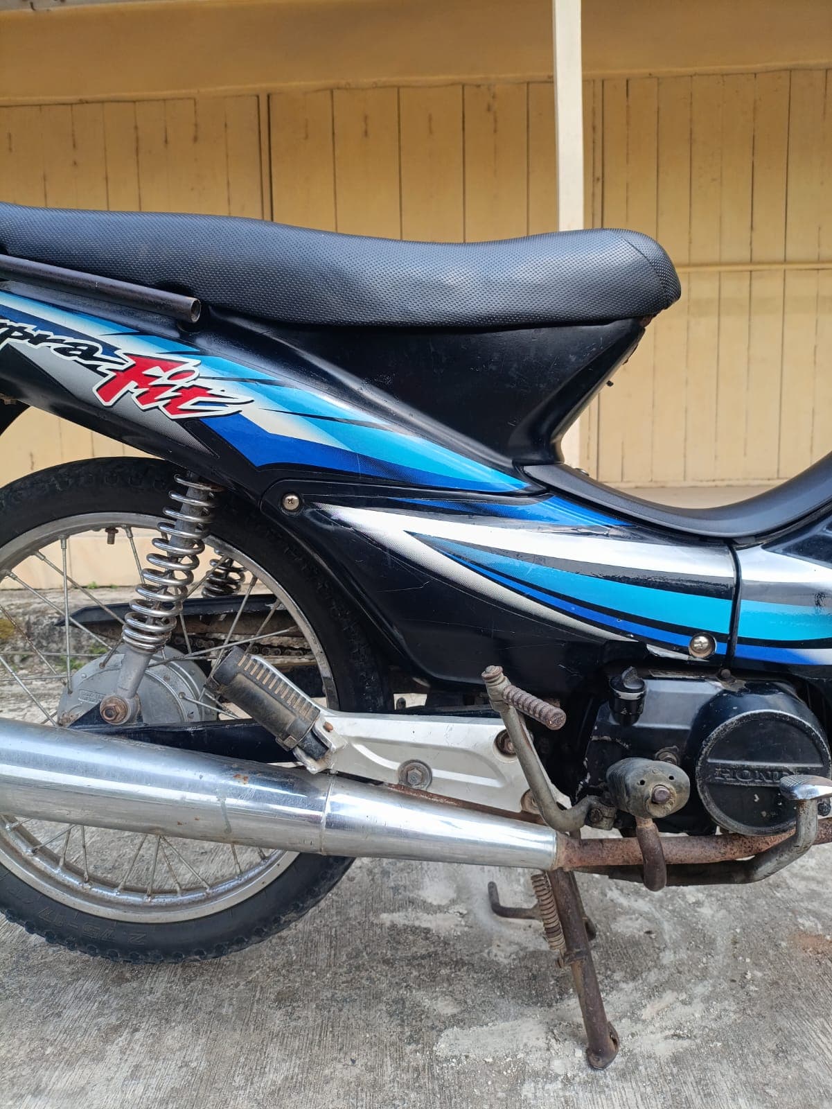 Gambar motor 4