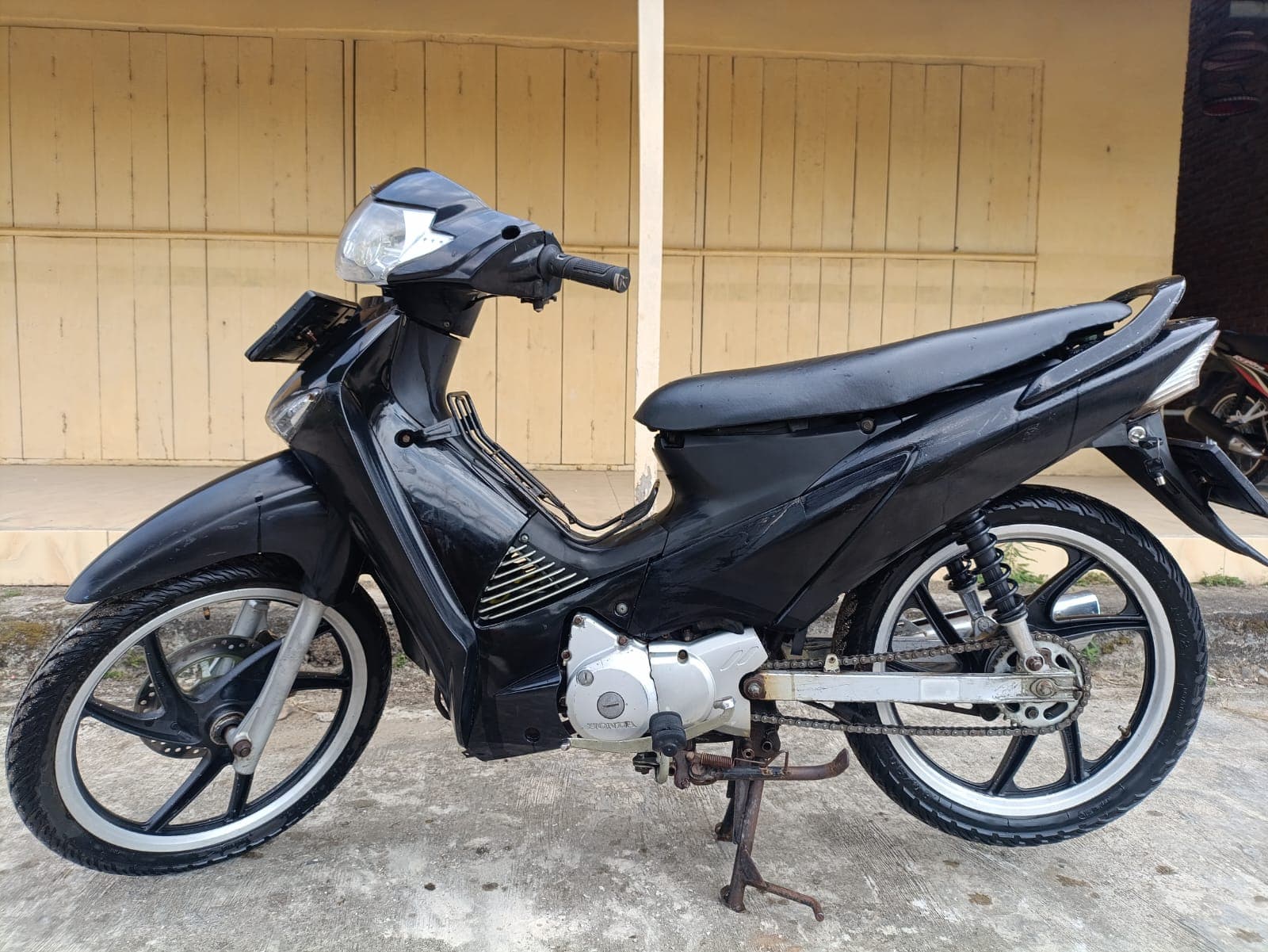 Gambar motor 1
